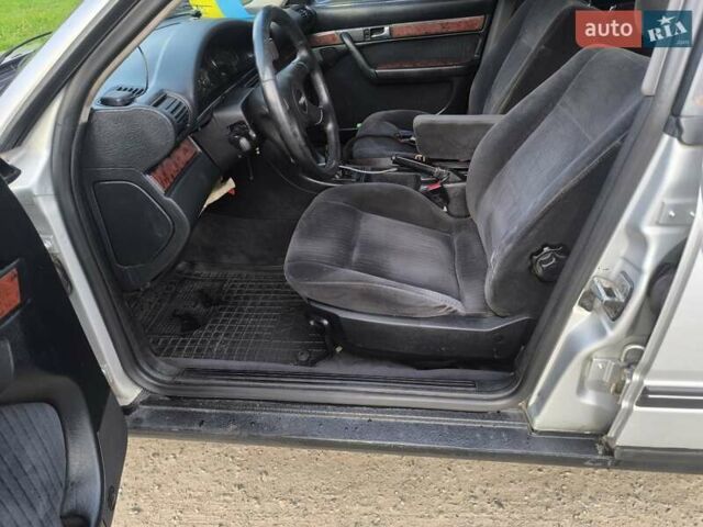 Серый Ауди 100, объемом двигателя 2.3 л и пробегом 310 тыс. км за 2600 $, фото 12 на Automoto.ua