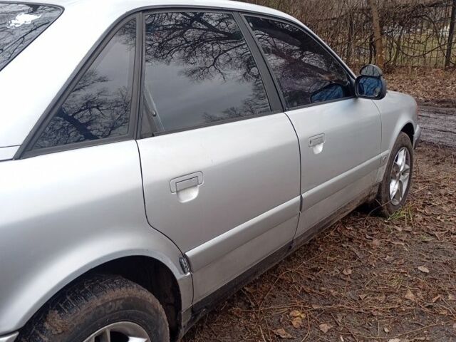 Серый Ауди 100, объемом двигателя 0 л и пробегом 340 тыс. км за 1800 $, фото 4 на Automoto.ua