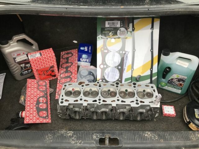 Сірий Ауді 100, об'ємом двигуна 2.3 л та пробігом 300 тис. км за 1100 $, фото 10 на Automoto.ua