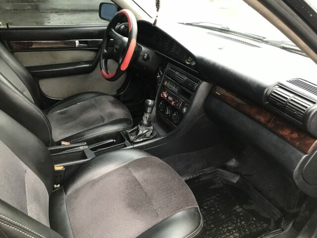 Сірий Ауді 100, об'ємом двигуна 2.3 л та пробігом 300 тис. км за 1100 $, фото 8 на Automoto.ua