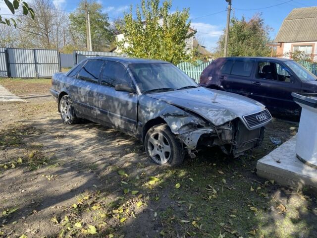 Сірий Ауді 100, об'ємом двигуна 2.3 л та пробігом 300 тис. км за 1100 $, фото 3 на Automoto.ua