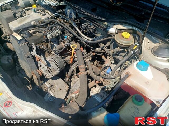 Серый Ауди 100, объемом двигателя 2 л и пробегом 350 тыс. км за 2300 $, фото 6 на Automoto.ua