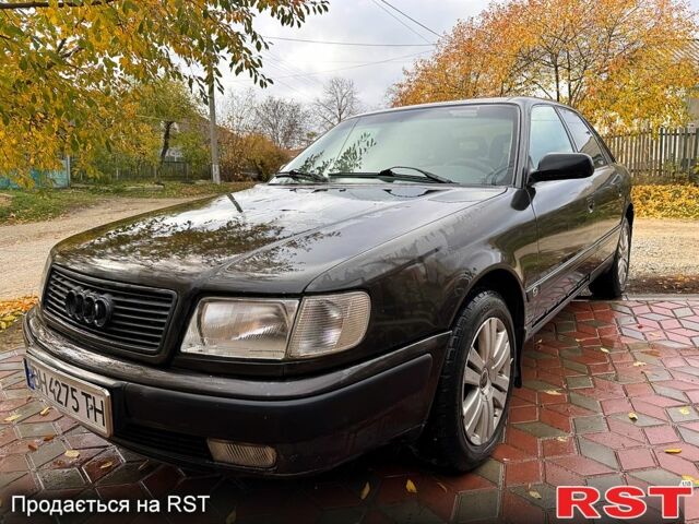 Серый Ауди 100, объемом двигателя 2.6 л и пробегом 300 тыс. км за 2150 $, фото 1 на Automoto.ua