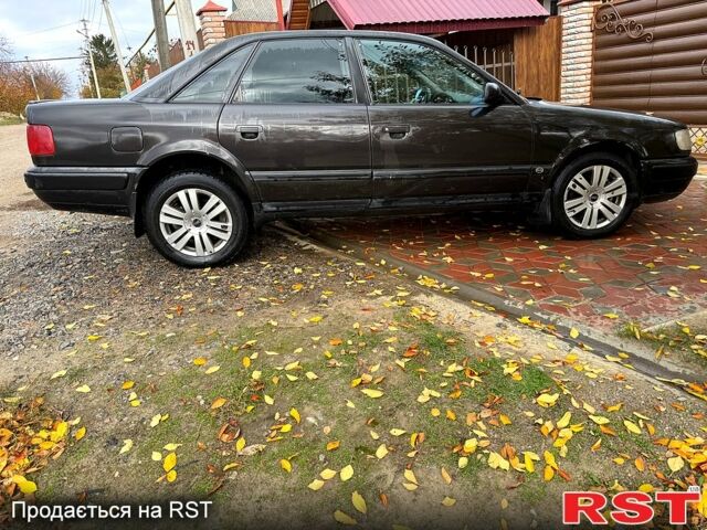 Серый Ауди 100, объемом двигателя 2.6 л и пробегом 300 тыс. км за 2150 $, фото 4 на Automoto.ua