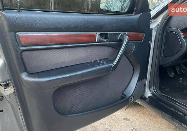 Сірий Ауді 100, об'ємом двигуна 2.31 л та пробігом 400 тис. км за 2500 $, фото 8 на Automoto.ua