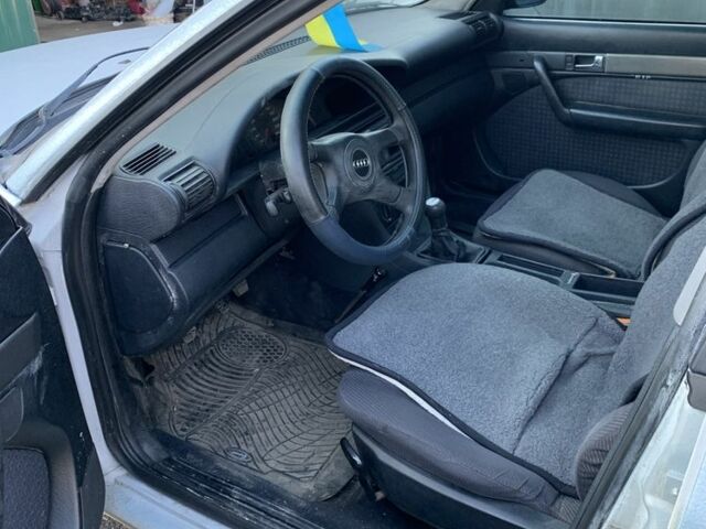 Сірий Ауді 100, об'ємом двигуна 2.4 л та пробігом 300 тис. км за 2700 $, фото 3 на Automoto.ua