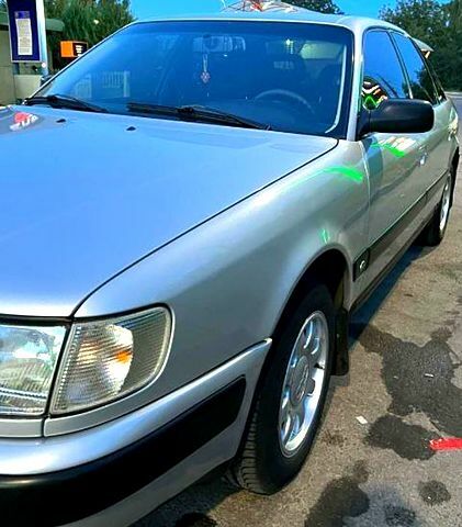 Серый Ауди 100, объемом двигателя 2.3 л и пробегом 0 тыс. км за 2700 $, фото 3 на Automoto.ua