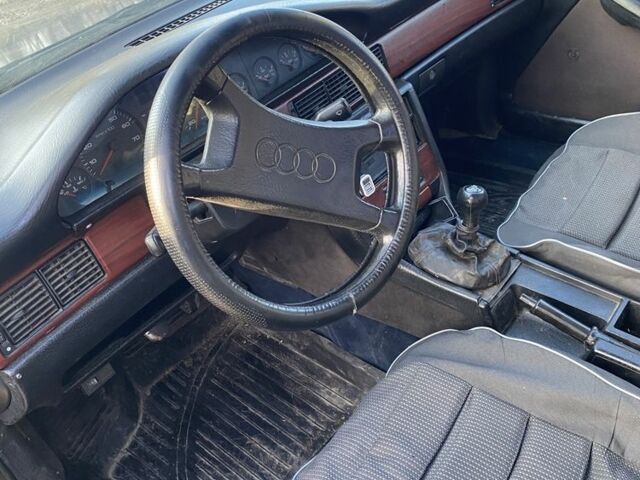 Серый Ауди 100, объемом двигателя 2 л и пробегом 400 тыс. км за 1450 $, фото 4 на Automoto.ua