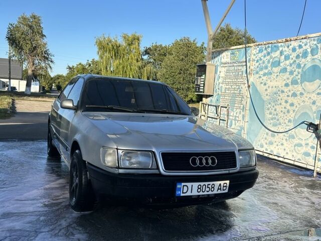 Сірий Ауді 100, об'ємом двигуна 2 л та пробігом 658 тис. км за 1350 $, фото 1 на Automoto.ua