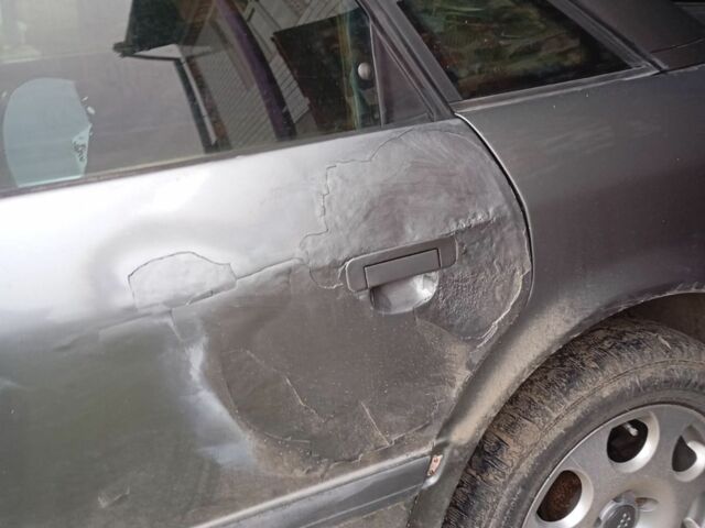 Серый Ауди 100, объемом двигателя 0 л и пробегом 380 тыс. км за 1000 $, фото 4 на Automoto.ua