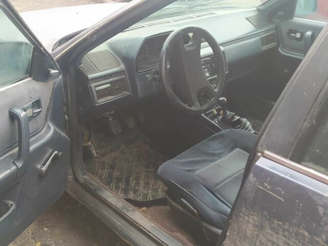Сірий Ауді 100, об'ємом двигуна 2.3 л та пробігом 300 тис. км за 700 $, фото 2 на Automoto.ua