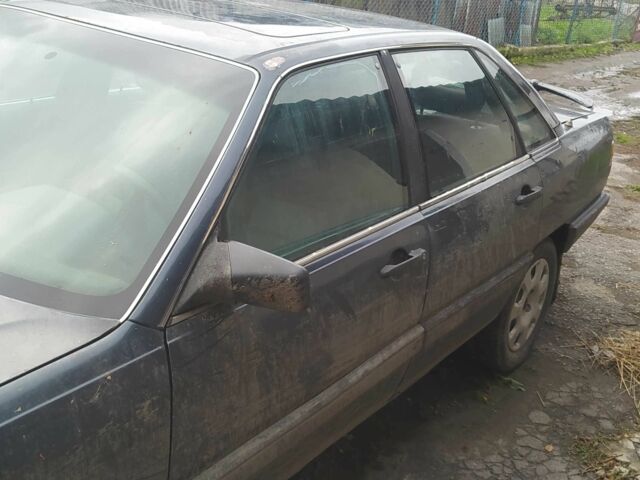 Сірий Ауді 100, об'ємом двигуна 2.3 л та пробігом 300 тис. км за 700 $, фото 5 на Automoto.ua