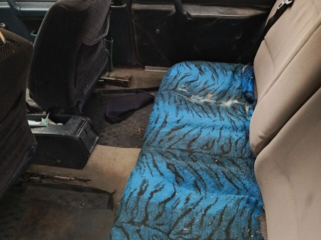 Серый Ауди 100, объемом двигателя 1.8 л и пробегом 42 тыс. км за 550 $, фото 3 на Automoto.ua