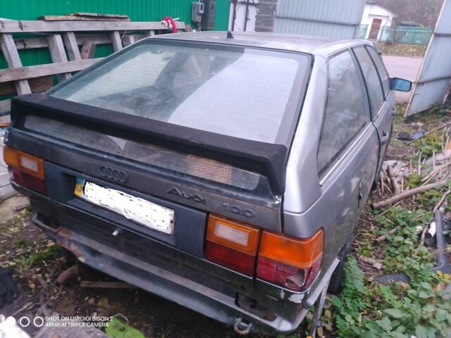 Серый Ауди 100, объемом двигателя 2.2 л и пробегом 400 тыс. км за 450 $, фото 1 на Automoto.ua
