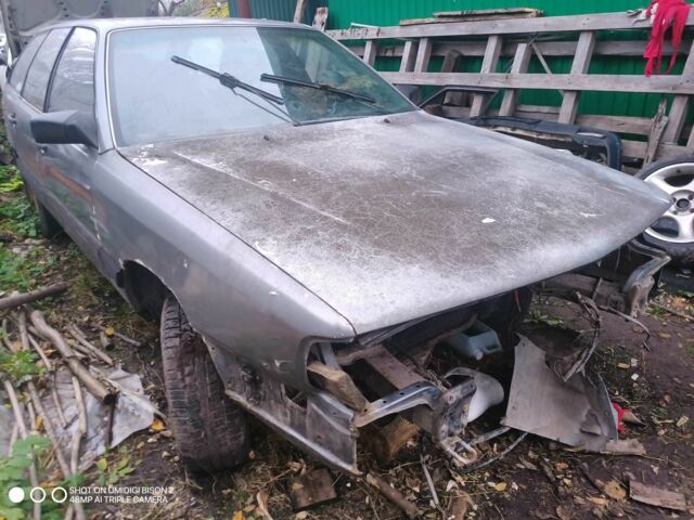 Серый Ауди 100, объемом двигателя 2.2 л и пробегом 400 тыс. км за 450 $, фото 3 на Automoto.ua