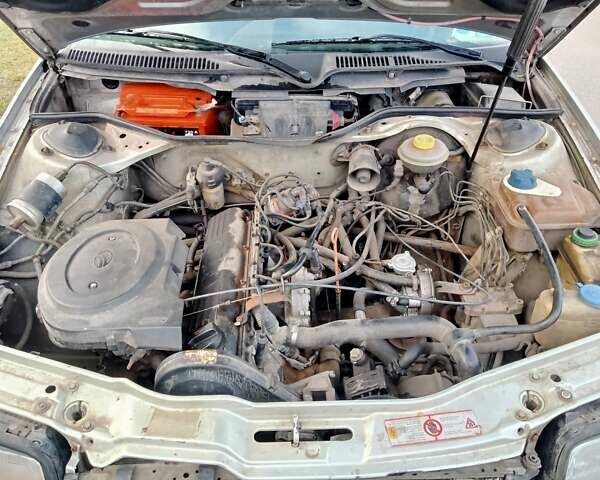 Серый Ауди 100, объемом двигателя 2.31 л и пробегом 511 тыс. км за 1650 $, фото 4 на Automoto.ua