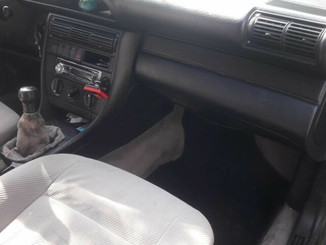 Сірий Ауді 100, об'ємом двигуна 2.4 л та пробігом 380 тис. км за 2199 $, фото 3 на Automoto.ua