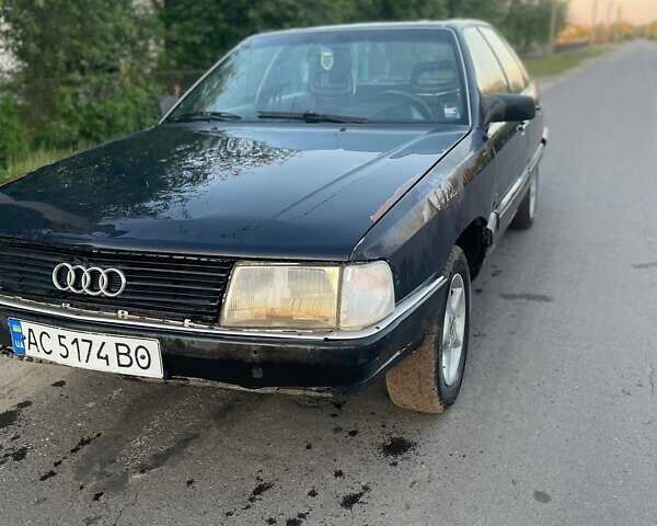 Синий Ауди 100, объемом двигателя 1.8 л и пробегом 300 тыс. км за 750 $, фото 1 на Automoto.ua