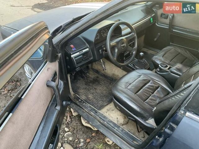 Синий Ауди 100, объемом двигателя 1.8 л и пробегом 200 тыс. км за 450 $, фото 3 на Automoto.ua
