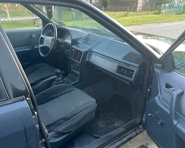 Синий Ауди 100, объемом двигателя 1.8 л и пробегом 150 тыс. км за 650 $, фото 6 на Automoto.ua
