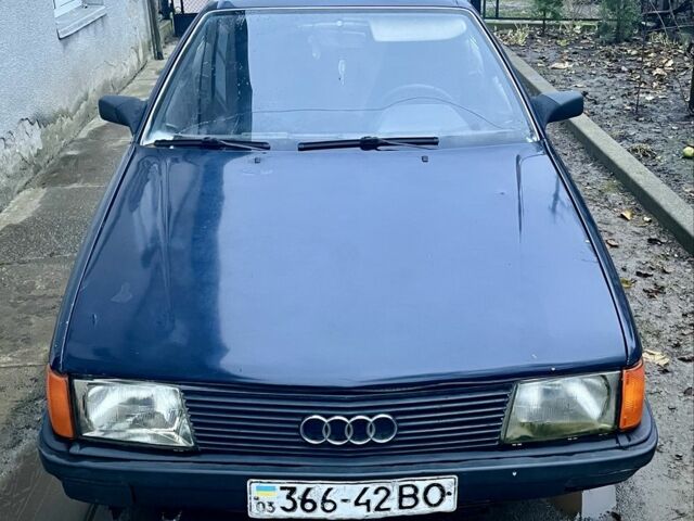 Синий Ауди 100, объемом двигателя 1.8 л и пробегом 100 тыс. км за 1400 $, фото 2 на Automoto.ua