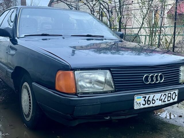 Синий Ауди 100, объемом двигателя 1.8 л и пробегом 100 тыс. км за 1400 $, фото 3 на Automoto.ua