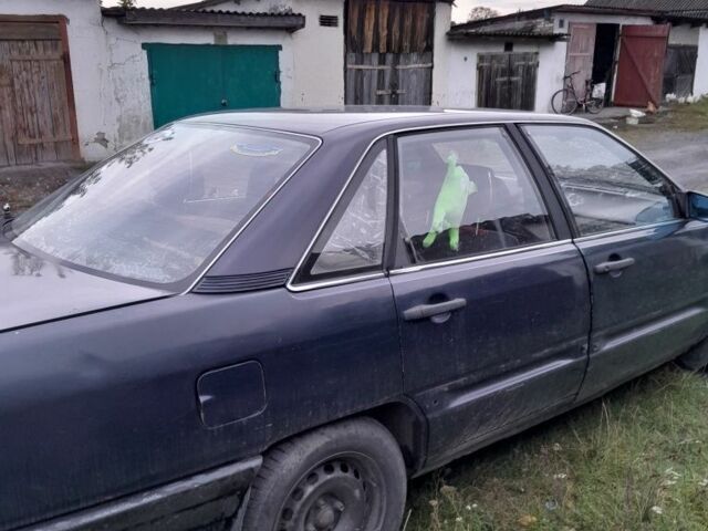 Синий Ауди 100, объемом двигателя 1.9 л и пробегом 500 тыс. км за 1000 $, фото 4 на Automoto.ua