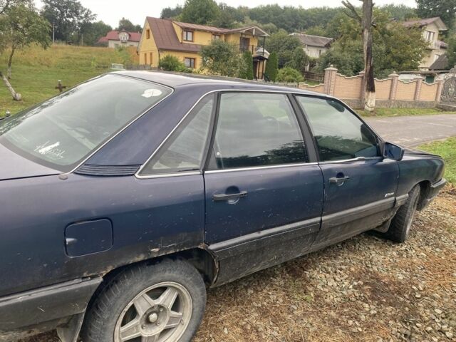Синий Ауди 100, объемом двигателя 1.8 л и пробегом 300 тыс. км за 600 $, фото 3 на Automoto.ua
