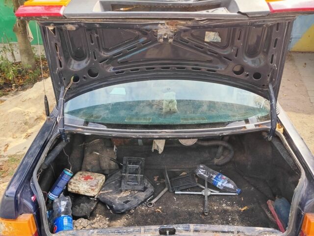 Синий Ауди 100, объемом двигателя 0 л и пробегом 357 тыс. км за 37000 $, фото 4 на Automoto.ua