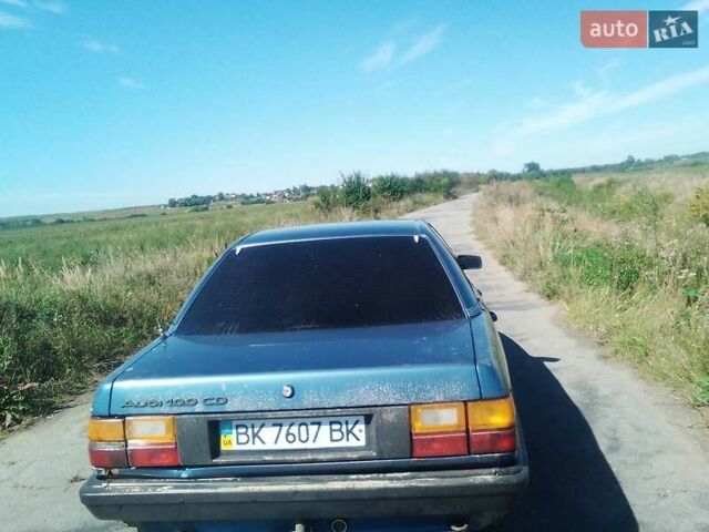 Синий Ауди 100, объемом двигателя 1.9 л и пробегом 120 тыс. км за 1150 $, фото 2 на Automoto.ua