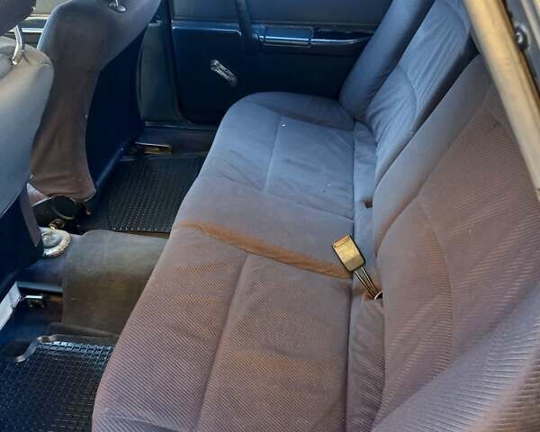 Синий Ауди 100, объемом двигателя 1.8 л и пробегом 350 тыс. км за 1750 $, фото 2 на Automoto.ua