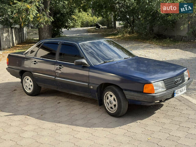 Синий Ауди 100, объемом двигателя 1.8 л и пробегом 555 тыс. км за 1375 $, фото 2 на Automoto.ua