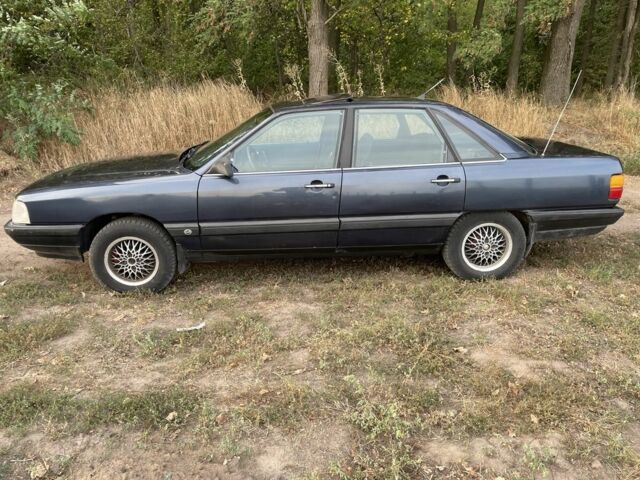 Синий Ауди 100, объемом двигателя 0 л и пробегом 364 тыс. км за 1500 $, фото 3 на Automoto.ua