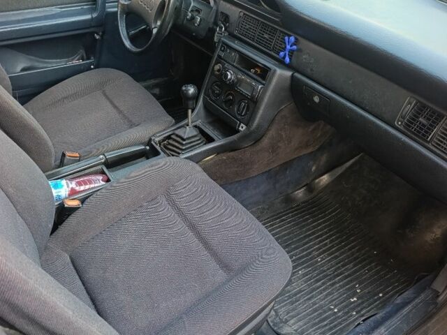 Синий Ауди 100, объемом двигателя 2 л и пробегом 300 тыс. км за 1359 $, фото 6 на Automoto.ua