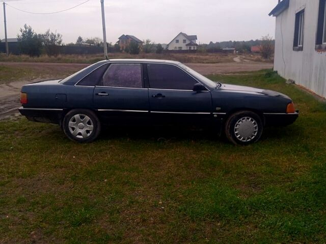 Синій Ауді 100, об'ємом двигуна 2 л та пробігом 400 тис. км за 750 $, фото 2 на Automoto.ua