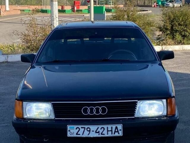 Синий Ауди 100, объемом двигателя 2 л и пробегом 140 тыс. км за 1350 $, фото 2 на Automoto.ua