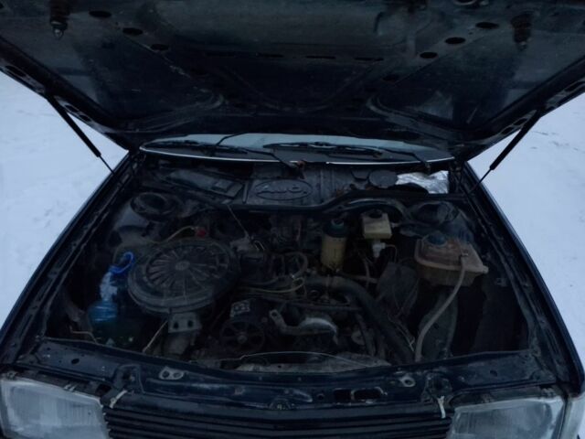 Синий Ауди 100, объемом двигателя 1.8 л и пробегом 340 тыс. км за 1100 $, фото 7 на Automoto.ua