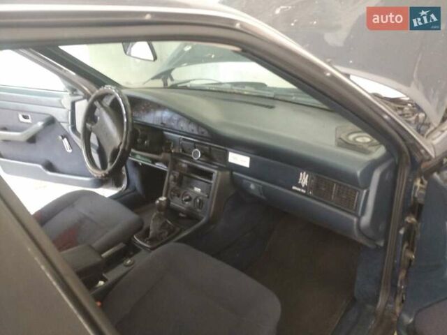 Синий Ауди 100, объемом двигателя 2 л и пробегом 360 тыс. км за 1500 $, фото 3 на Automoto.ua