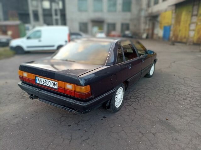 Синий Ауди 100, объемом двигателя 2.3 л и пробегом 300 тыс. км за 899 $, фото 3 на Automoto.ua