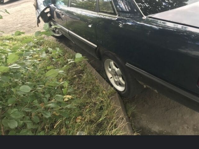 Синій Ауді 100, об'ємом двигуна 1.8 л та пробігом 300 тис. км за 650 $, фото 1 на Automoto.ua