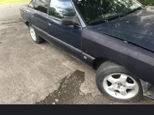 Синій Ауді 100, об'ємом двигуна 1.8 л та пробігом 300 тис. км за 650 $, фото 4 на Automoto.ua