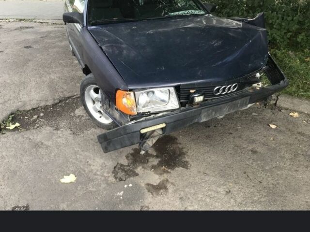 Синій Ауді 100, об'ємом двигуна 1.8 л та пробігом 300 тис. км за 650 $, фото 5 на Automoto.ua