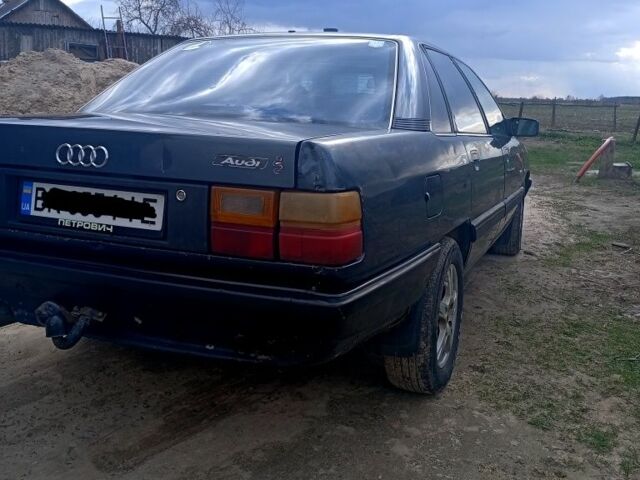 Синий Ауди 100, объемом двигателя 2.3 л и пробегом 300 тыс. км за 2300 $, фото 1 на Automoto.ua