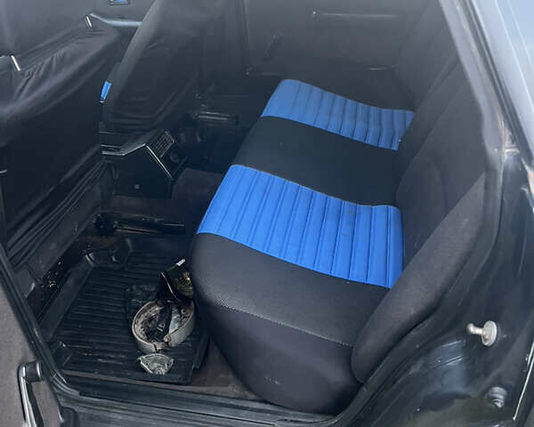 Синий Ауди 100, объемом двигателя 2 л и пробегом 300 тыс. км за 1150 $, фото 4 на Automoto.ua