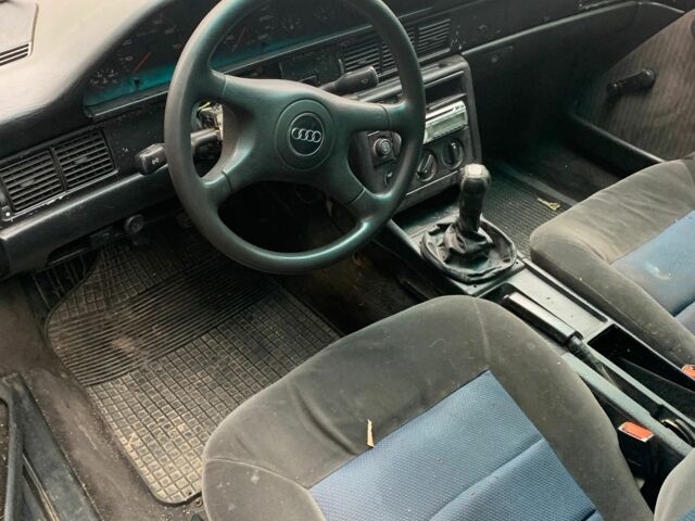 Синий Ауди 100, объемом двигателя 2 л и пробегом 200 тыс. км за 477 $, фото 4 на Automoto.ua