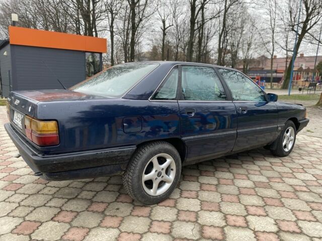 Синій Ауді 100, об'ємом двигуна 1.8 л та пробігом 265 тис. км за 2800 $, фото 2 на Automoto.ua