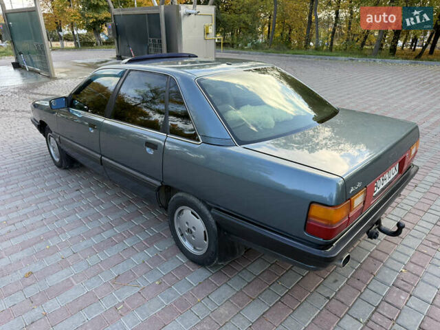 Синий Ауди 100, объемом двигателя 1.8 л и пробегом 457 тыс. км за 2499 $, фото 3 на Automoto.ua