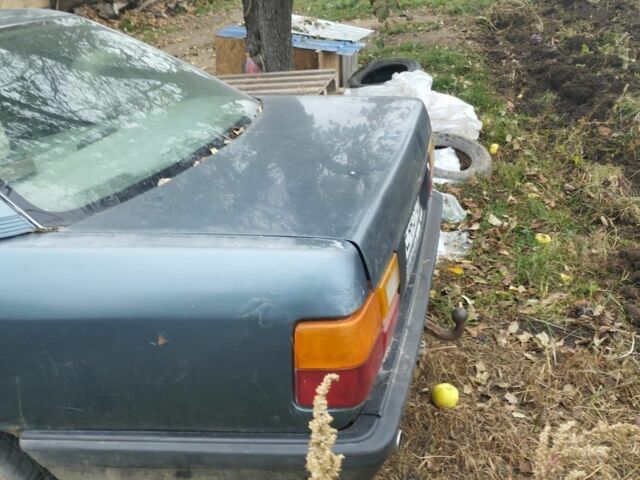 Синий Ауди 100, объемом двигателя 2 л и пробегом 1000 тыс. км за 1000 $, фото 3 на Automoto.ua