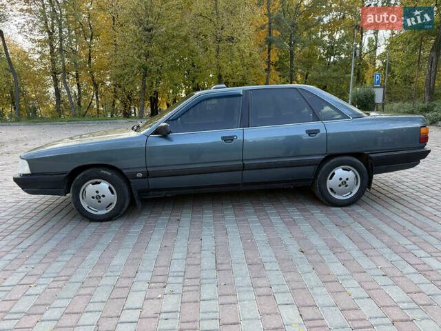 Синий Ауди 100, объемом двигателя 1.8 л и пробегом 457 тыс. км за 2499 $, фото 6 на Automoto.ua
