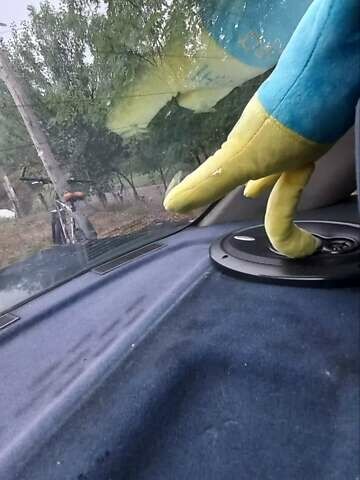 Синий Ауди 100, объемом двигателя 1.8 л и пробегом 300 тыс. км за 1500 $, фото 4 на Automoto.ua